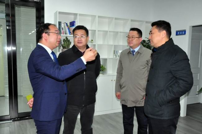 1609306768717593.jpg 640.webp.jpg