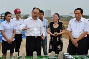 河南省委常委、洛陽市委書記陳雪楓調研炎黃科技園